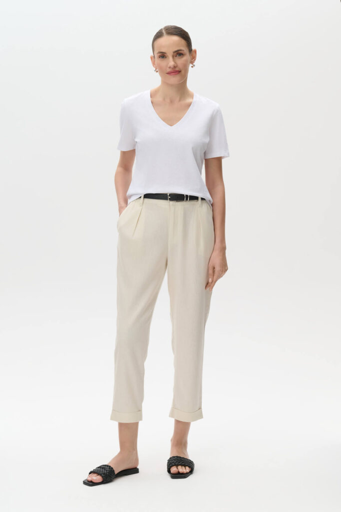 Minimalistyczna moda na lato. Zalety szafy kapsułowej 4