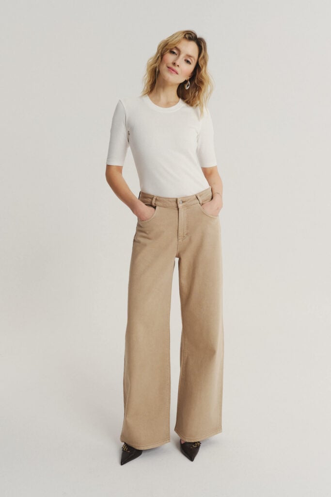 Denim na każdą okazję. Jak stylizować jeansy, aby wyglądać elegancko_2